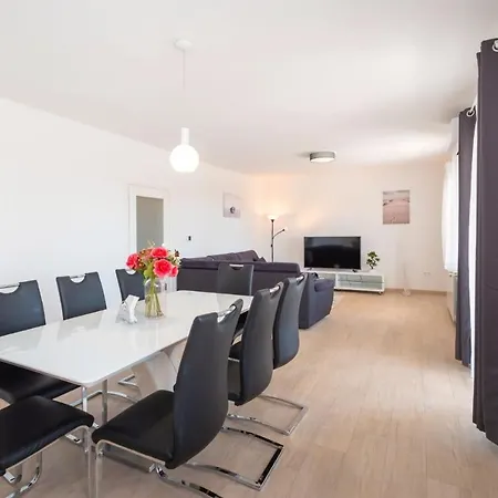 Dalmatia Bei * Ζαντάρ