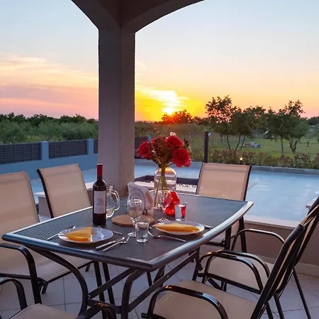 Feriehus Dalmatia Bei *