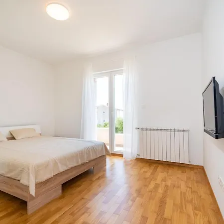 Dalmatia Bei Feriehus