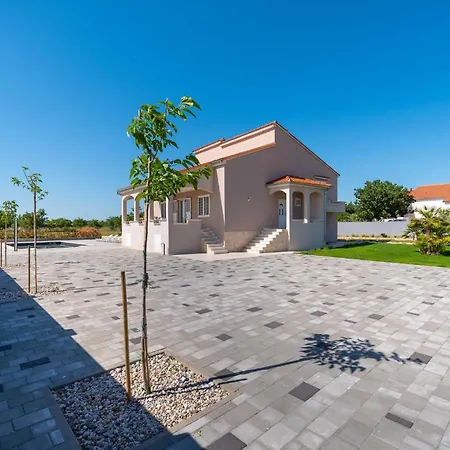 Dalmatia Bei Сasa de vacaciones *